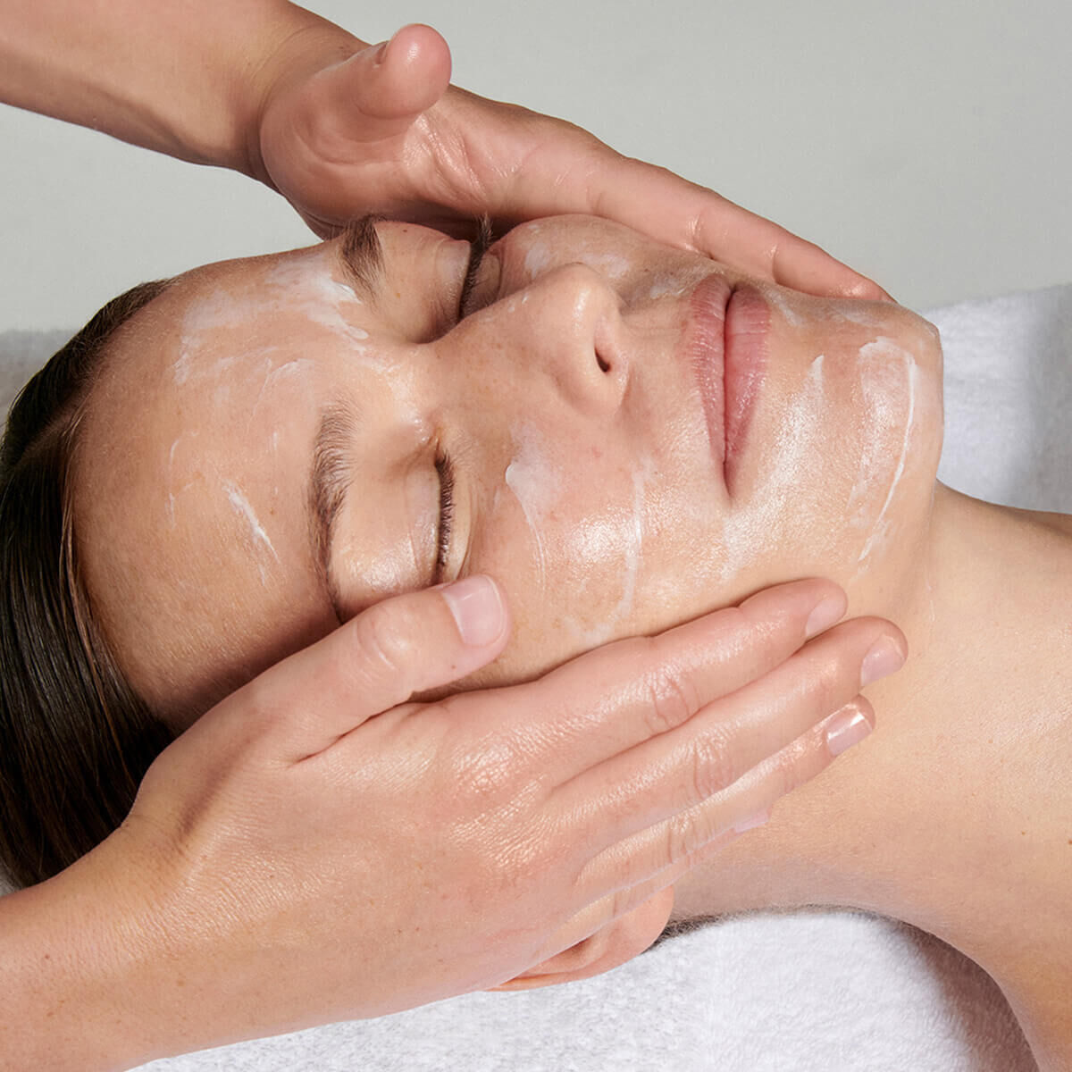 Detox cleansing facial treatment ⋅ D-Tox